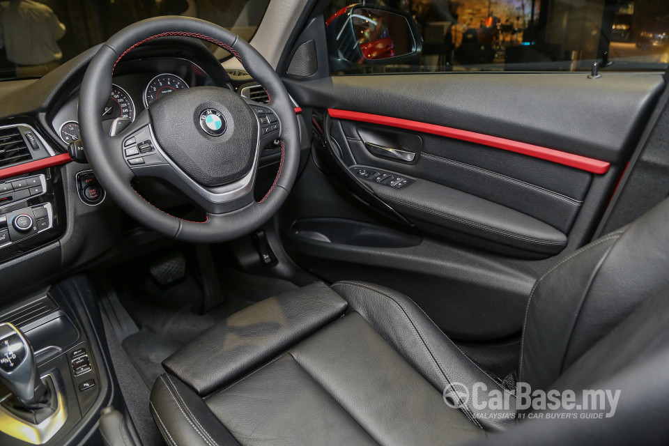 BMW 3 Series F30 LCI (2015) Interior