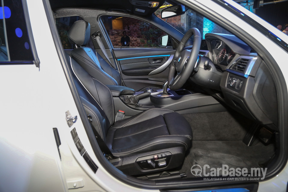 BMW 3 Series F30 LCI (2015) Interior