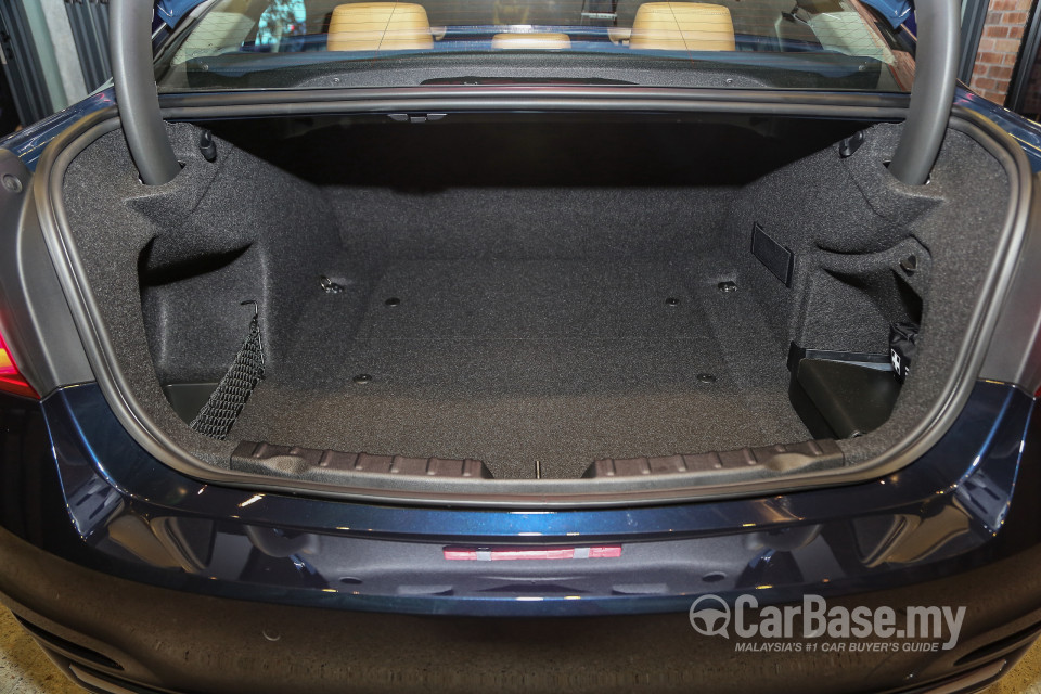 BMW 3 Series F30 LCI (2015) Interior