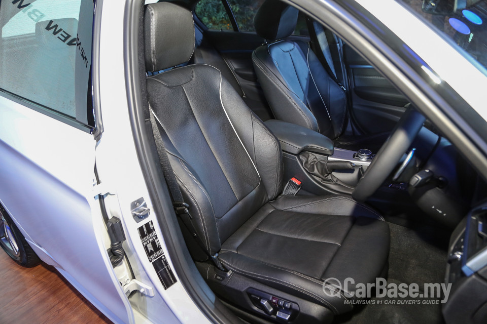 BMW 3 Series F30 LCI (2015) Interior