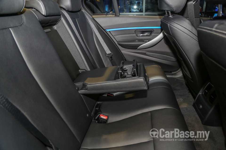 BMW 3 Series F30 LCI (2015) Interior