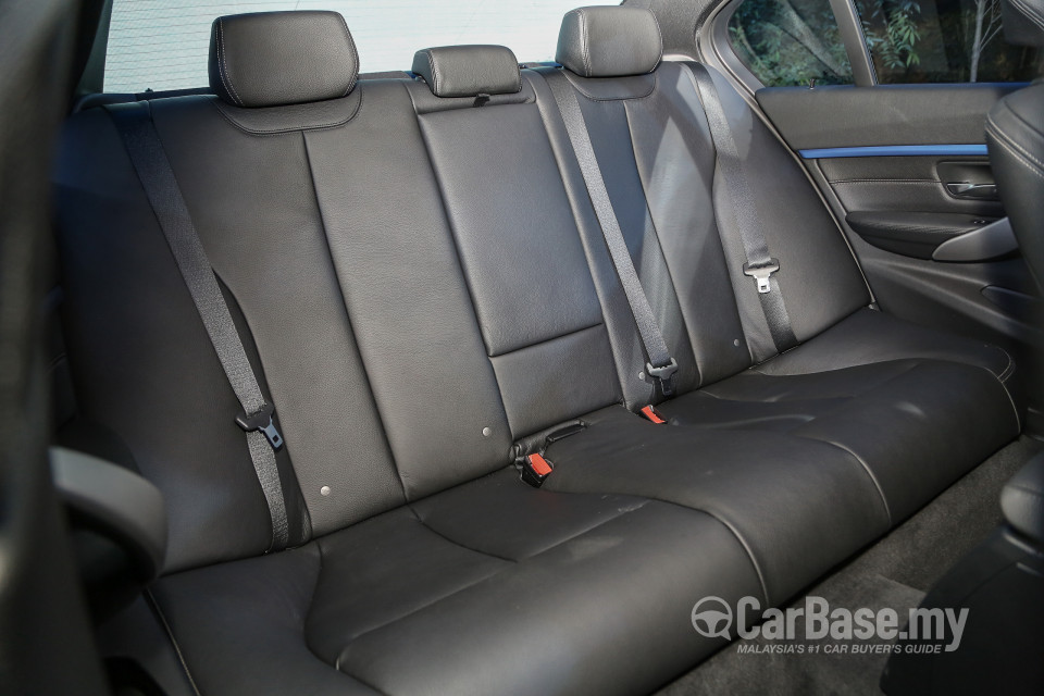 BMW 3 Series F30 LCI (2015) Interior