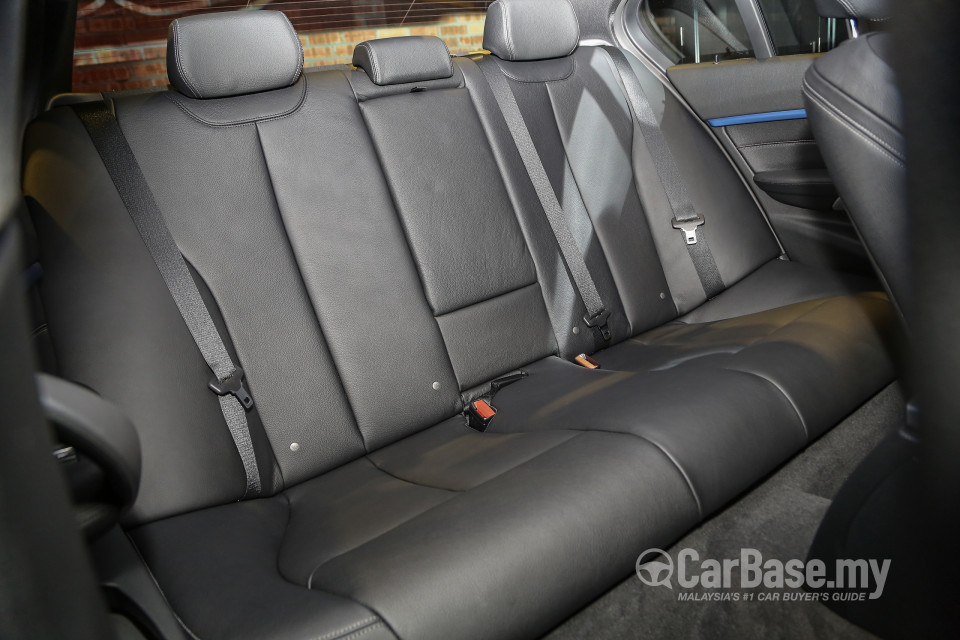 BMW 3 Series F30 LCI (2015) Interior