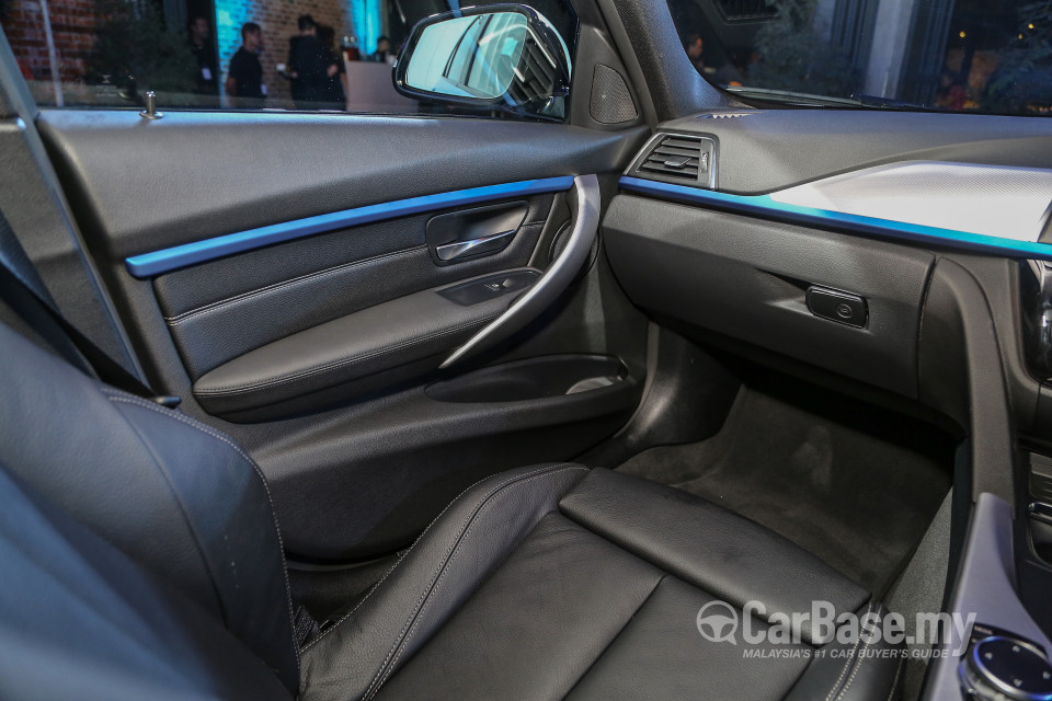 BMW 3 Series F30 LCI (2015) Interior