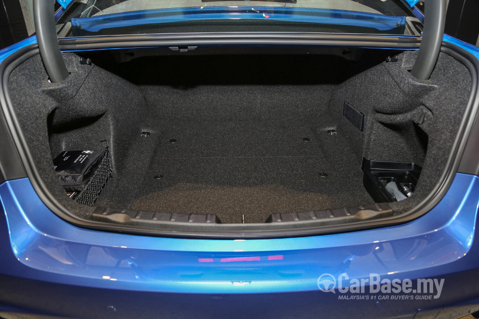 BMW 3 Series F30 LCI (2015) Interior