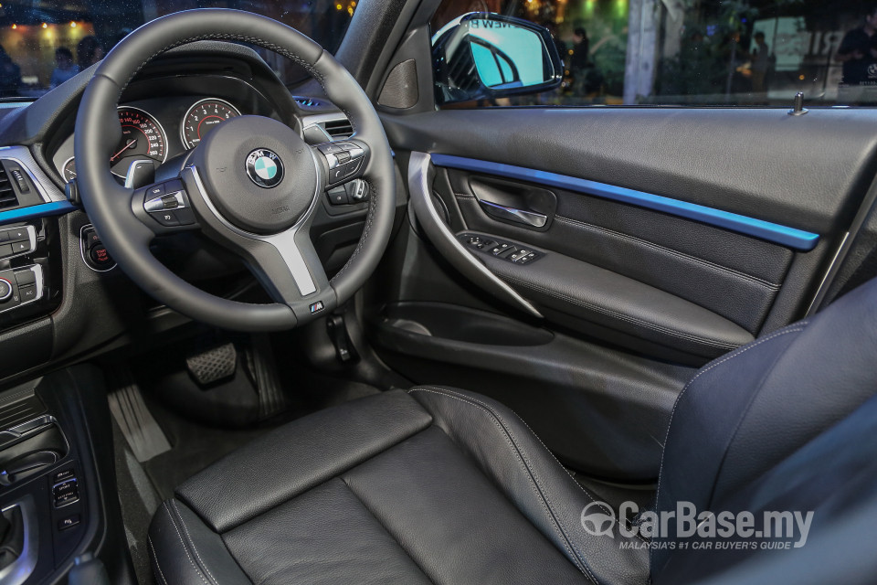 BMW 3 Series F30 LCI (2015) Interior