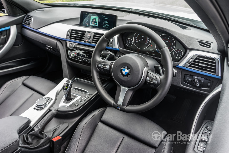 BMW 3 Series F30 LCI (2015) Interior