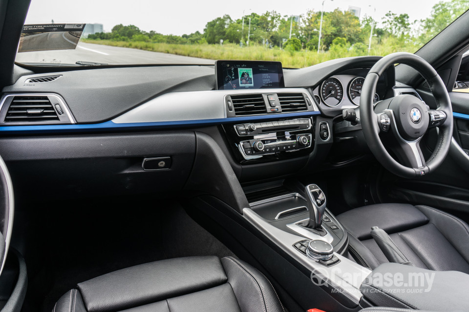 BMW 3 Series F30 LCI (2015) Interior