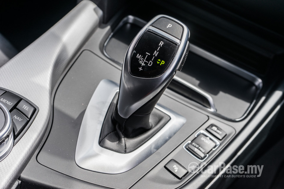 BMW 3 Series F30 LCI (2015) Interior