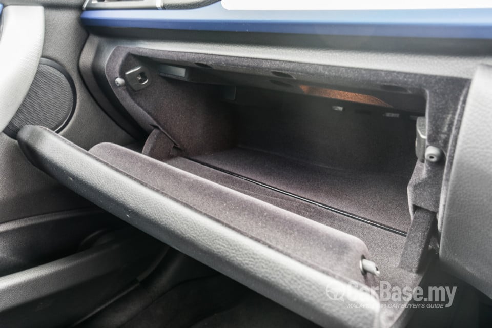 BMW 3 Series F30 LCI (2015) Interior
