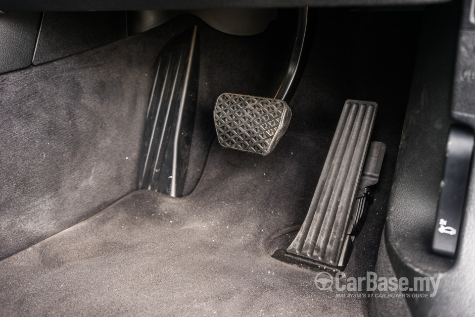 BMW 3 Series F30 LCI (2015) Interior