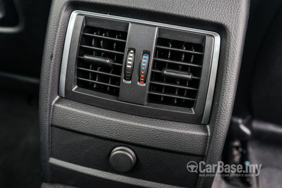BMW 3 Series F30 LCI (2015) Interior