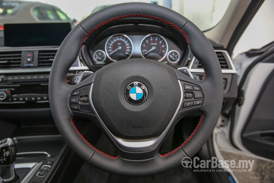 BMW 3 Series F30 LCI (2015) Interior