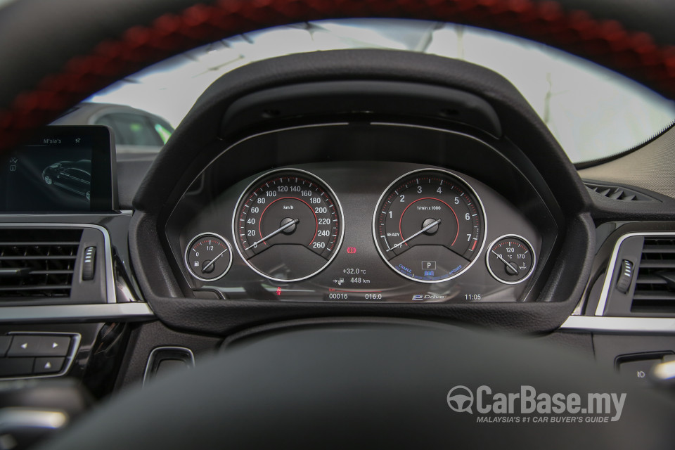 BMW 3 Series F30 LCI (2015) Interior