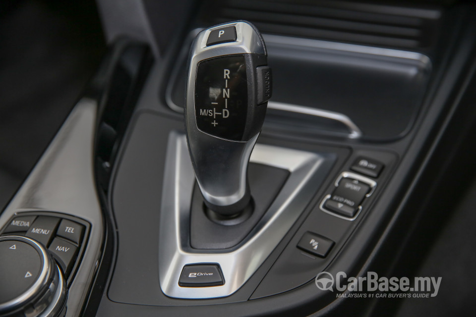 BMW 3 Series F30 LCI (2015) Interior