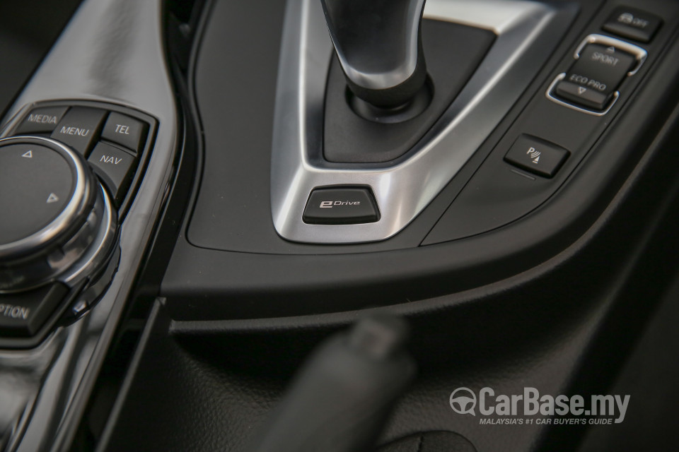 BMW 3 Series F30 LCI (2015) Interior