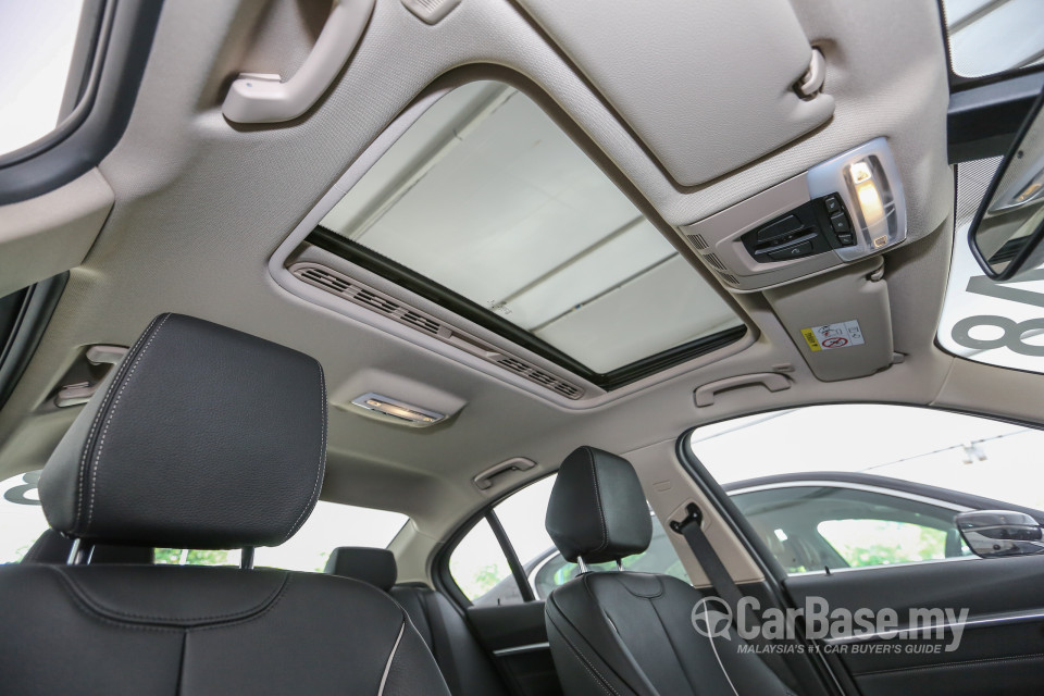 BMW 3 Series F30 LCI (2015) Interior