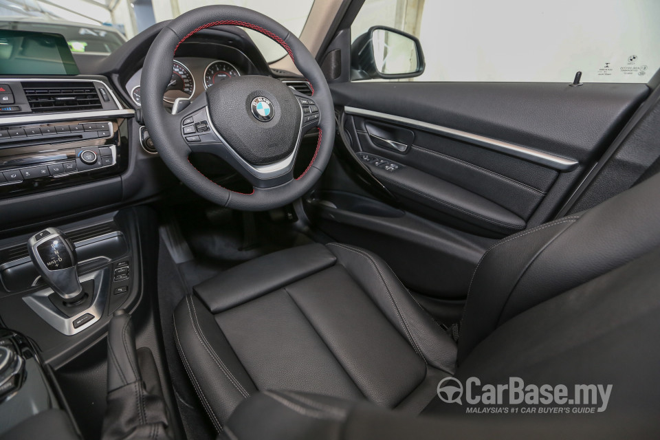 BMW 3 Series F30 LCI (2015) Interior