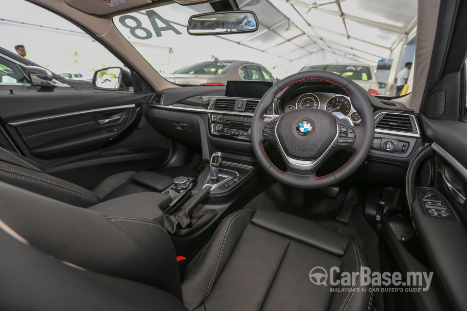 BMW 3 Series F30 LCI (2015) Interior