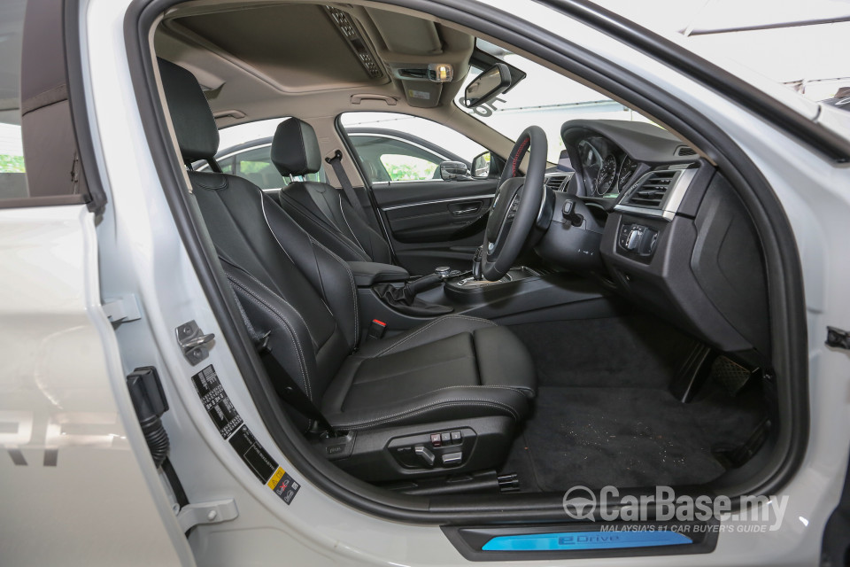 BMW 3 Series F30 LCI (2015) Interior
