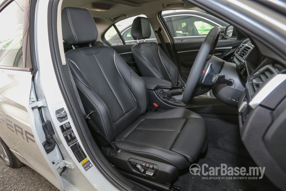 BMW 3 Series F30 LCI (2015) Interior