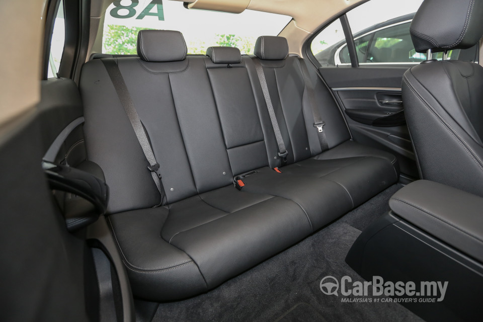 BMW 3 Series F30 LCI (2015) Interior