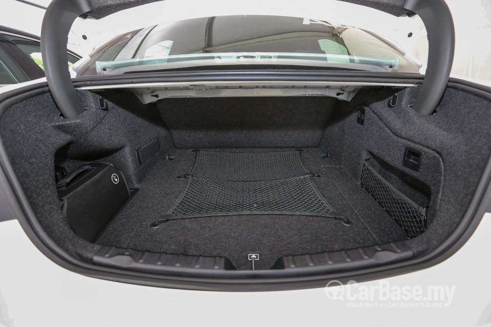 BMW 3 Series F30 LCI (2015) Interior