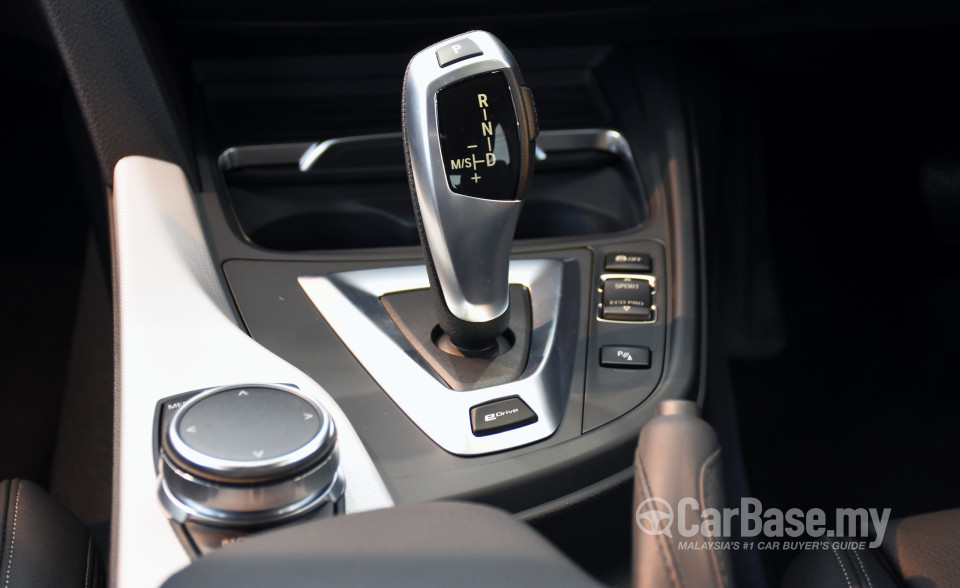 BMW 3 Series F30 LCI (2015) Interior