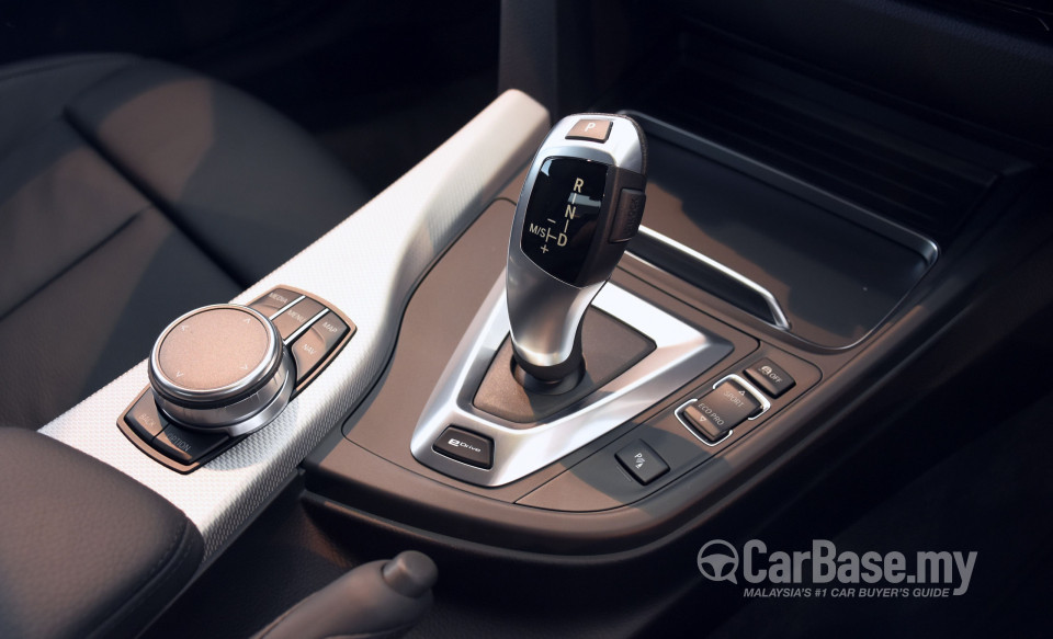 BMW 3 Series F30 LCI (2015) Interior