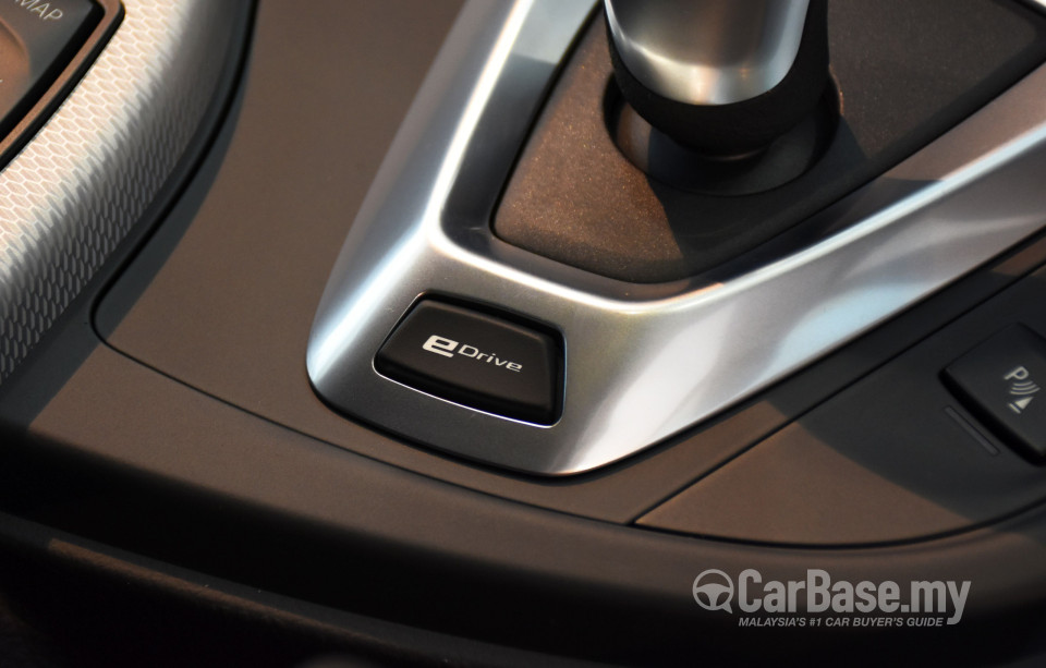 BMW 3 Series F30 LCI (2015) Interior