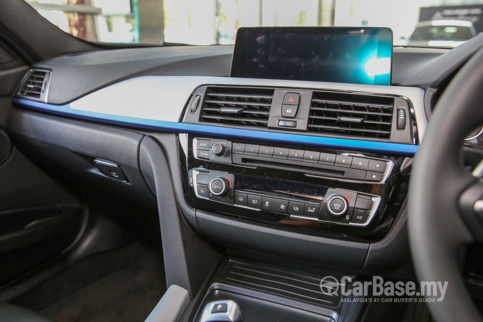 BMW 3 Series F30 LCI (2015) Interior