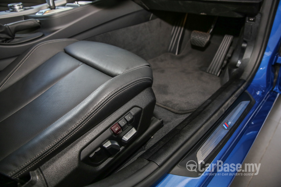 BMW 3 Series F30 LCI (2015) Interior
