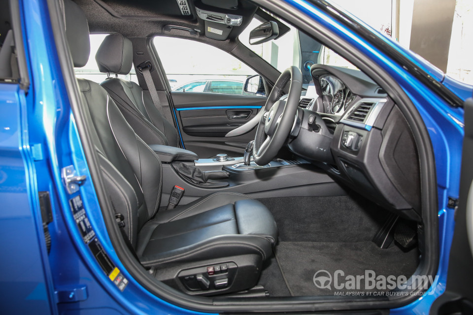 BMW 3 Series F30 LCI (2015) Interior