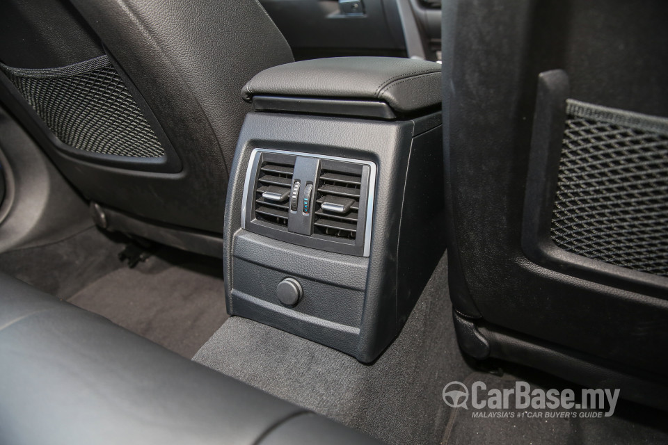 BMW 3 Series F30 LCI (2015) Interior