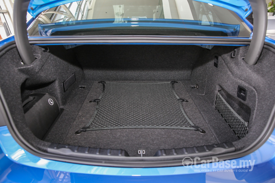 BMW 3 Series F30 LCI (2015) Interior