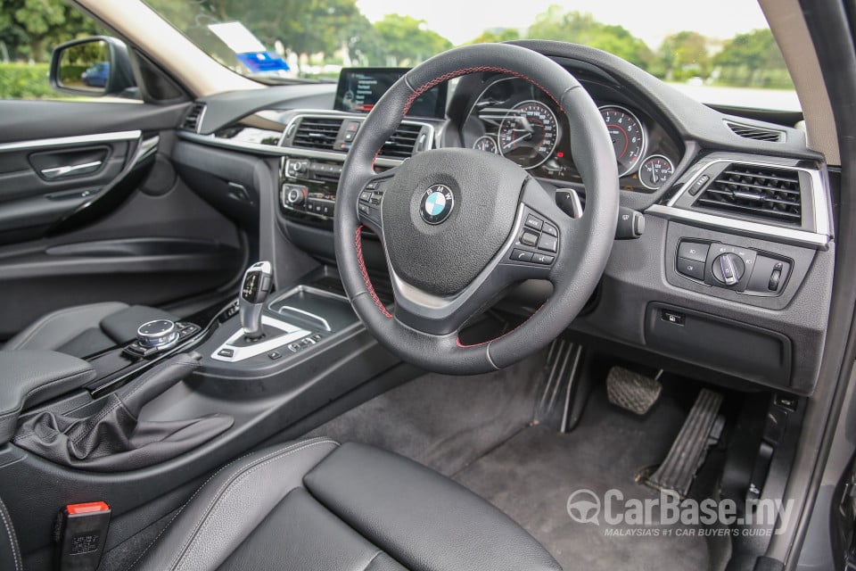 BMW 3 Series F30 LCI (2015) Interior
