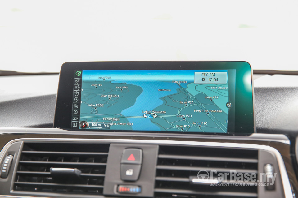 BMW 3 Series F30 LCI (2015) Interior
