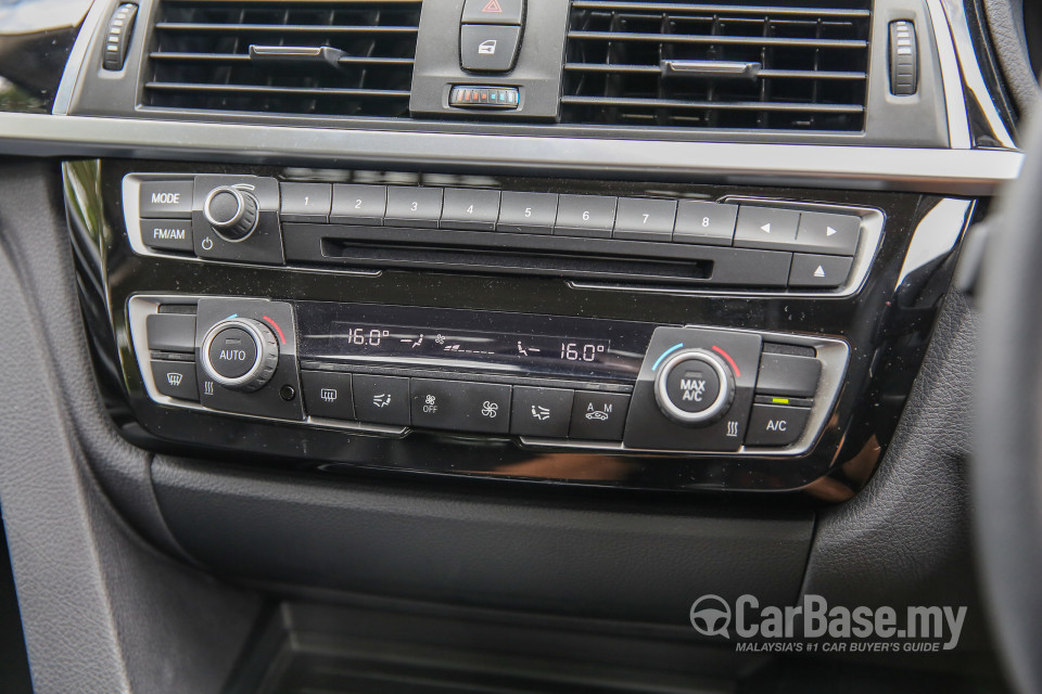 BMW 3 Series F30 LCI (2015) Interior