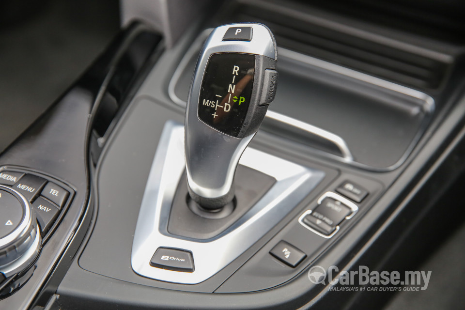 BMW 3 Series F30 LCI (2015) Interior