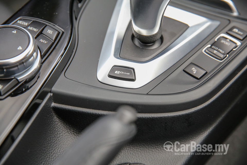 BMW 3 Series F30 LCI (2015) Interior