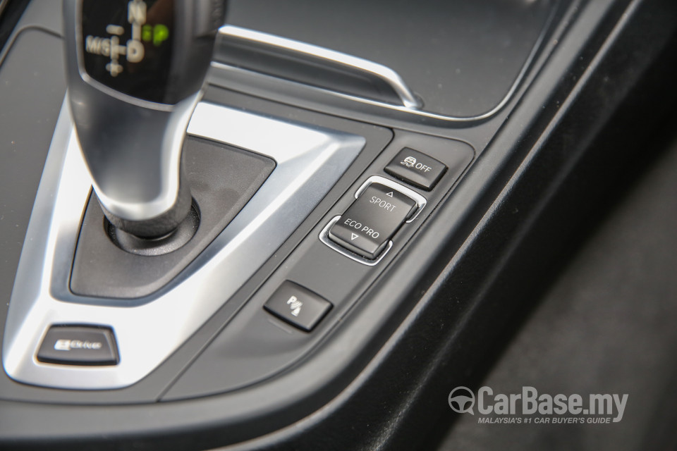 BMW 3 Series F30 LCI (2015) Interior