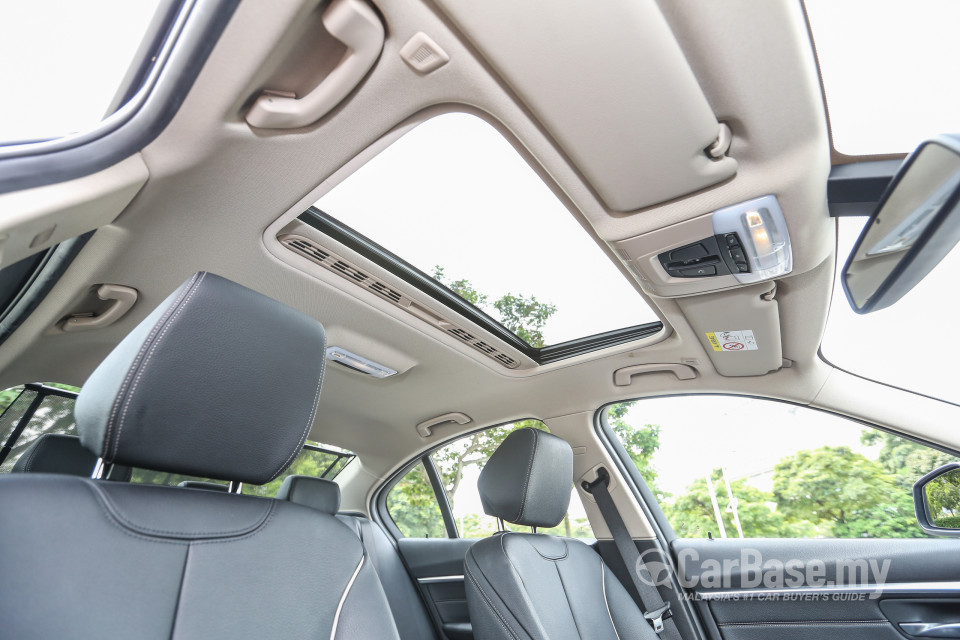 BMW 3 Series F30 LCI (2015) Interior