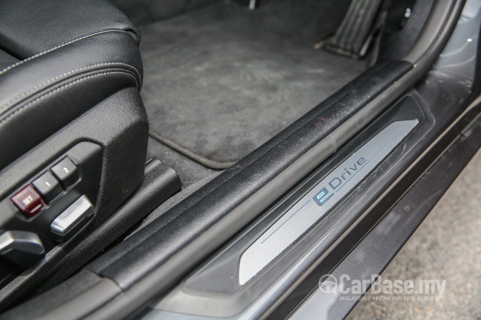 BMW 3 Series F30 LCI (2015) Interior