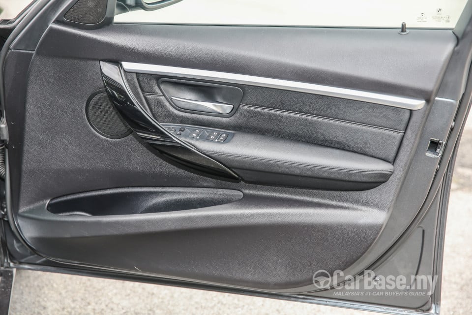 BMW 3 Series F30 LCI (2015) Interior