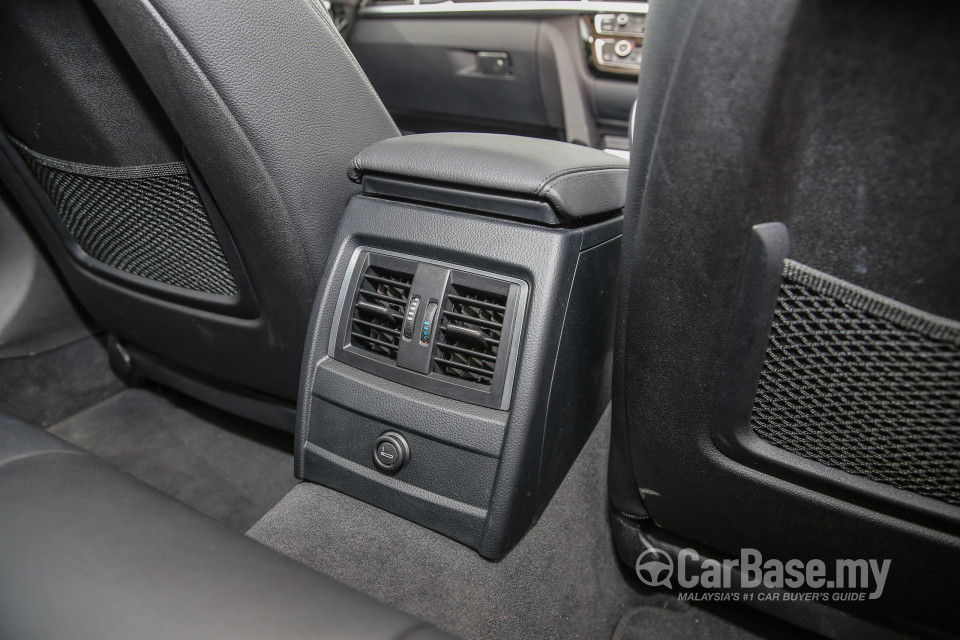 BMW 3 Series F30 LCI (2015) Interior