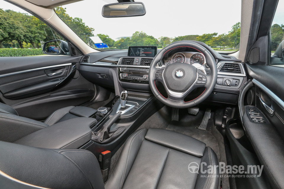 BMW 3 Series F30 LCI (2015) Interior