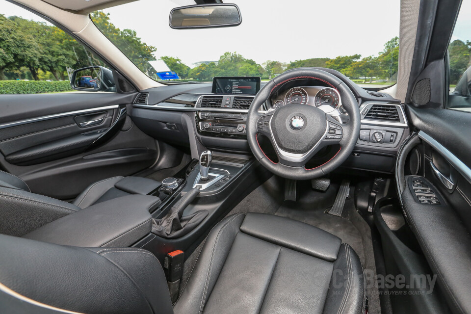 Nissan Navara D23 (2015) Interior