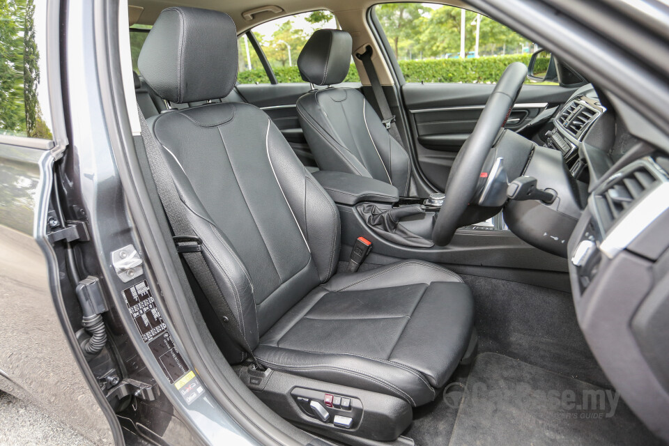 Mazda MX-5 ND (2015) Interior