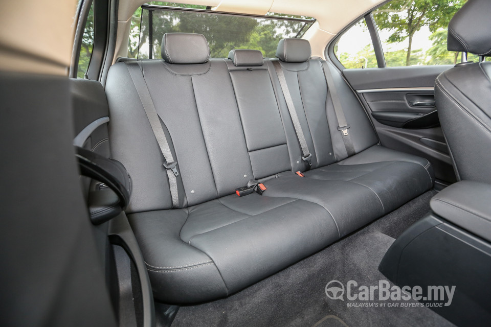 BMW 3 Series F30 LCI (2015) Interior