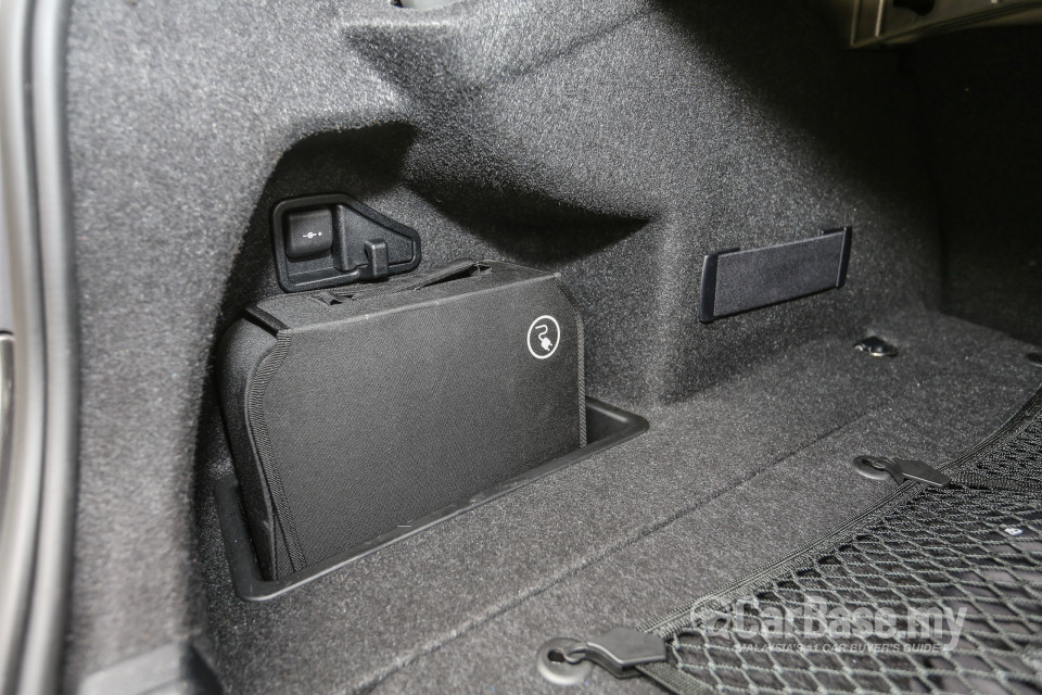 BMW 3 Series F30 LCI (2015) Interior